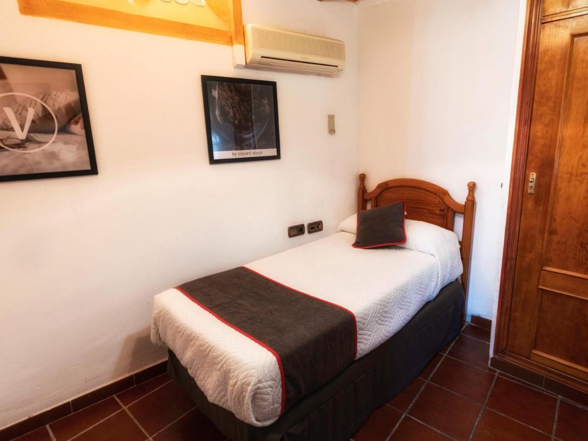 Hotel Las Palmeras By Vivere Stays Zafra Extérieur photo