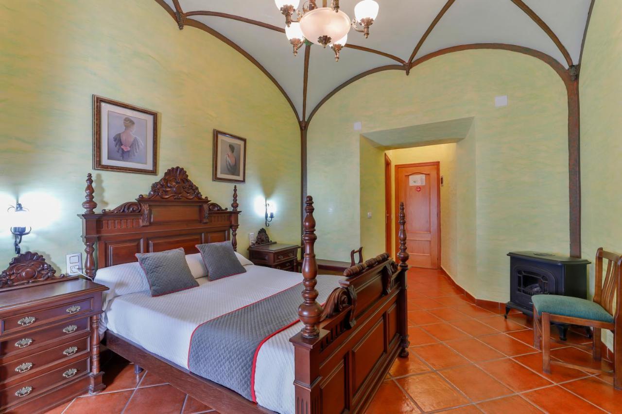 Hotel Las Palmeras By Vivere Stays Zafra Extérieur photo
