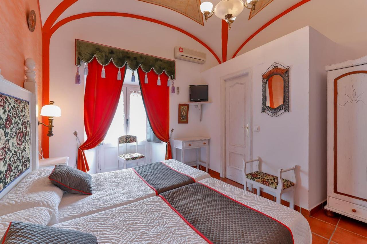 Hotel Las Palmeras By Vivere Stays Zafra Extérieur photo