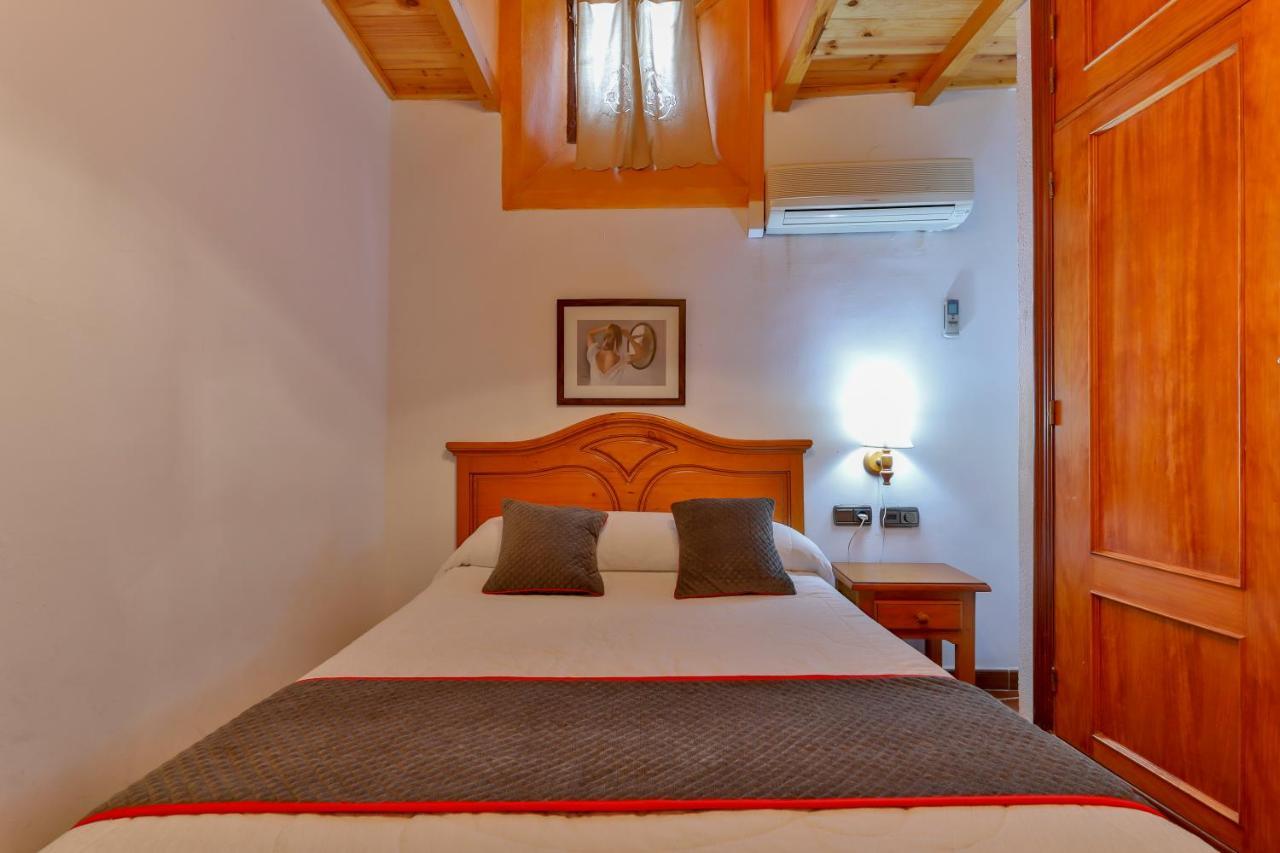 Hotel Las Palmeras By Vivere Stays Zafra Extérieur photo